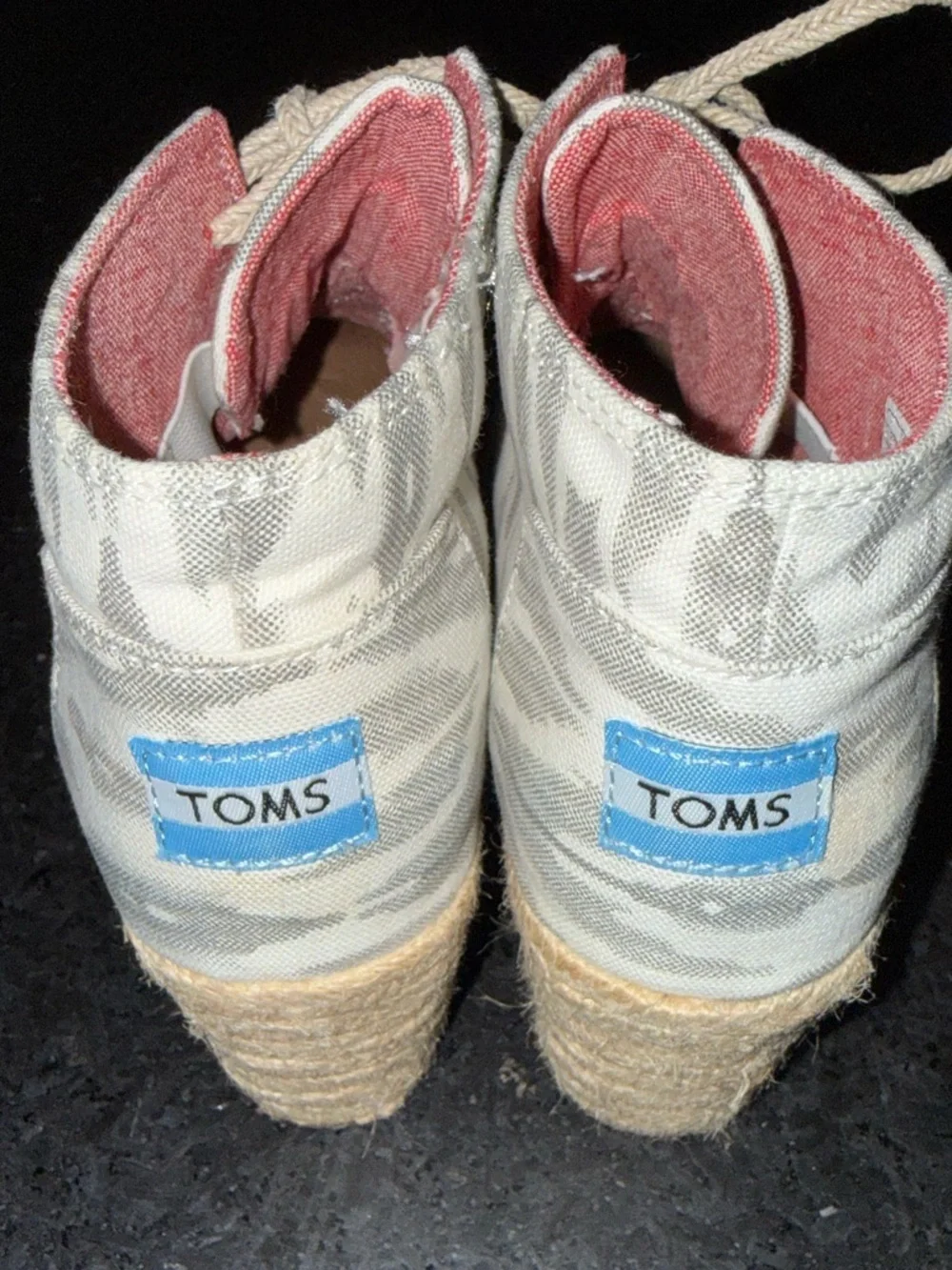 Toms Boots Canvas Desert Espadrille Beige Camouflage Lace Up Ankle Wedge SZ 8